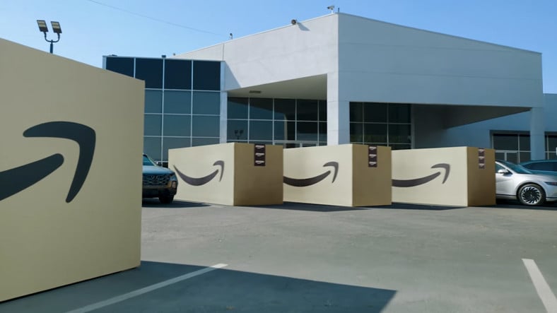Amazon, İnternetten Otomobil Satışına Başlıyor: Satın Alınan Araba, Kapıya Kadar Getirilecek