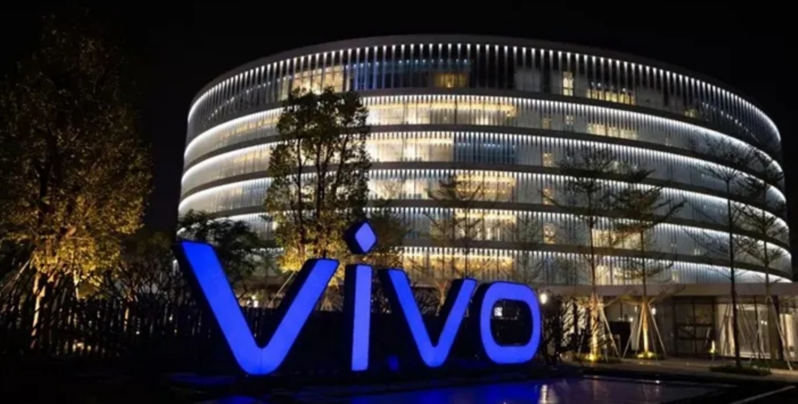 Vivo orta sınıf Y100i yeni akıllı telefonunu duyurdu